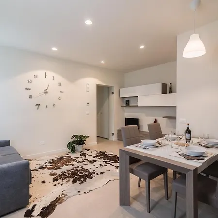 36 Apartment *