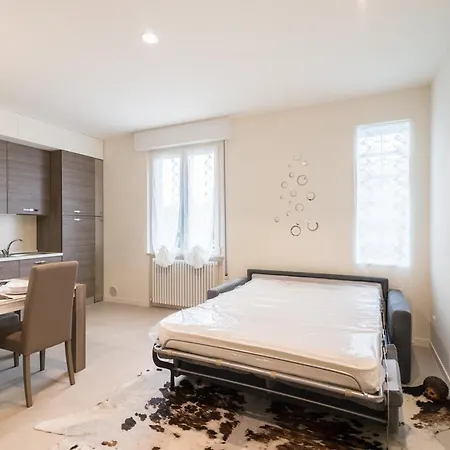 36 Apartment *