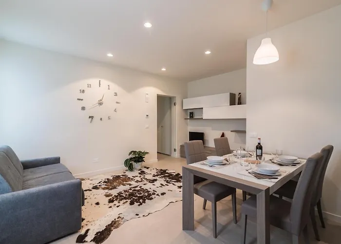 36 Апартаменты *